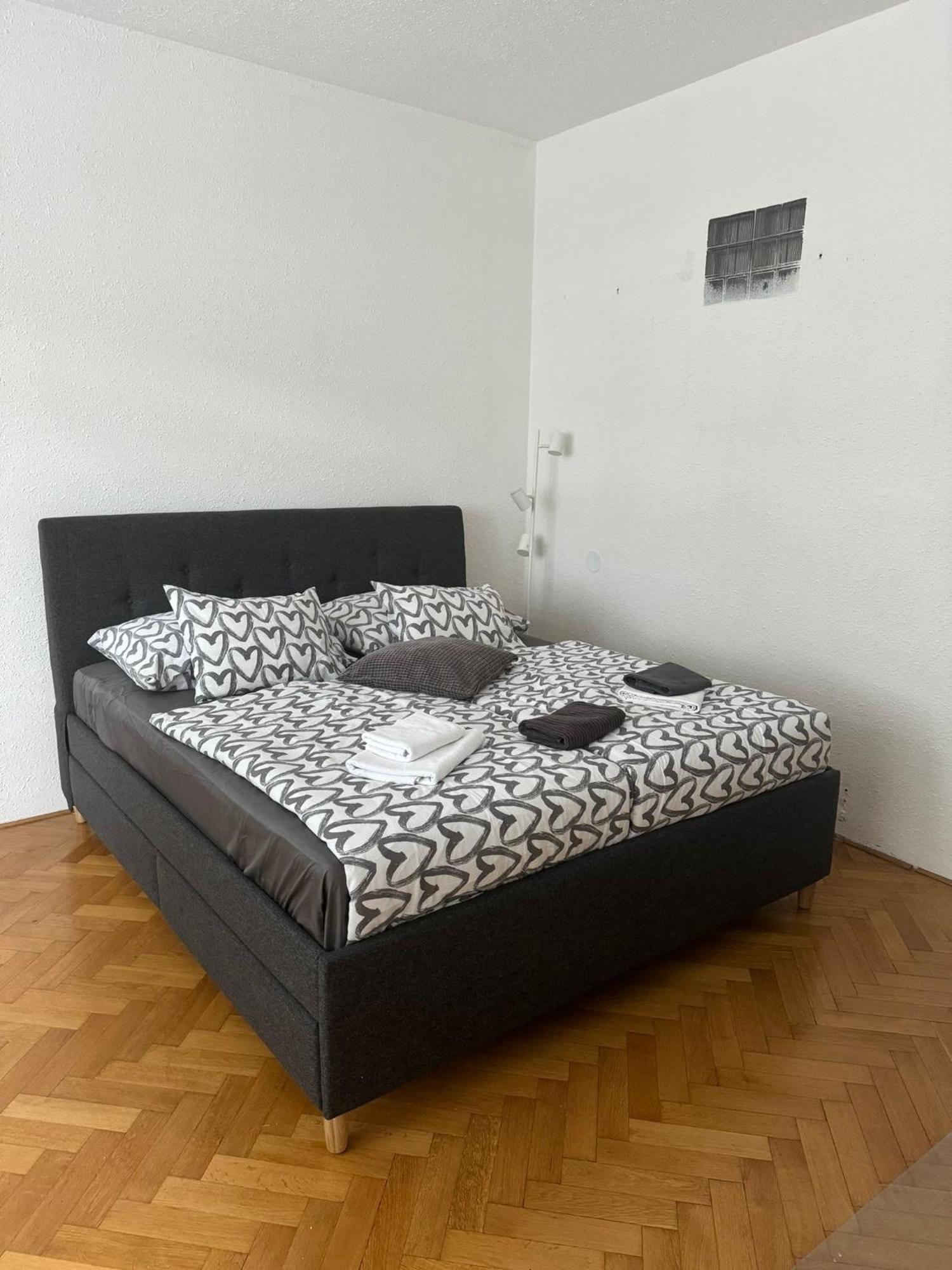 Studio Apartment Monte Bu Brünn  Kültér fotó