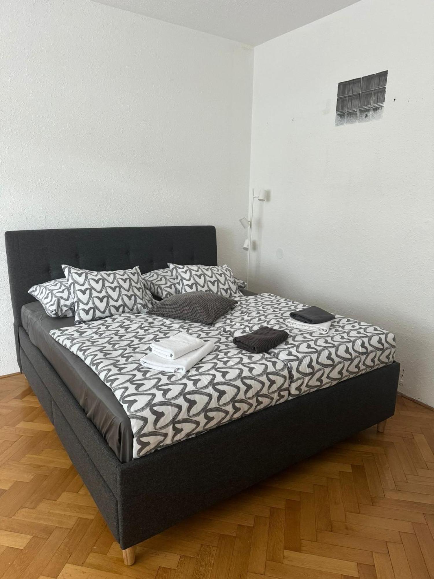 Studio Apartment Monte Bu Brünn  Kültér fotó